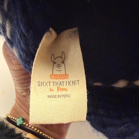 NEW ENGLAND PATRIOTS LELE SADOUGHI X NFL NAVY BEANIE FAUX FUR POM - Picture 3 of 5